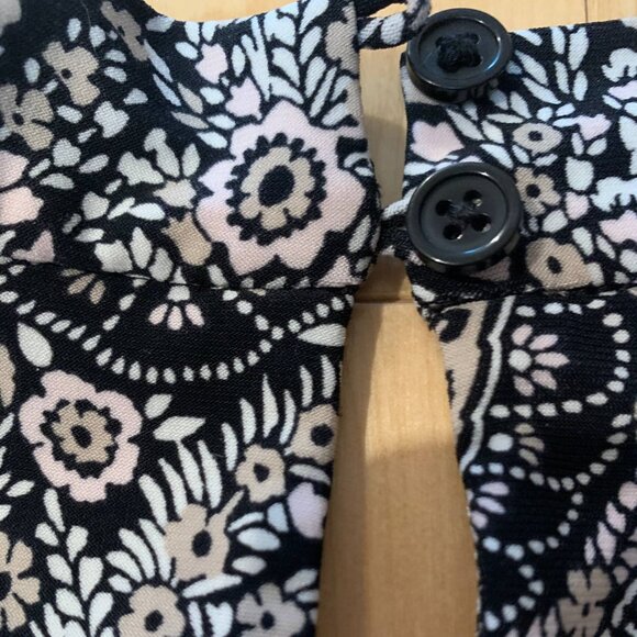 Tommy Hilfiger Women's Floral Paisley top - Picture 6 of 6